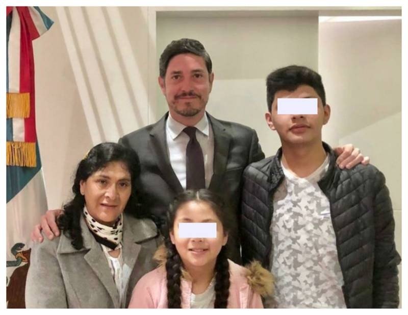 paredes y su familia