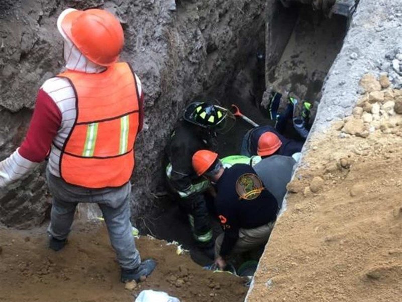 Derrumbe en alcaldía Miguel Hidalgo deja al menos un trabajador fallecido y tres atrapados