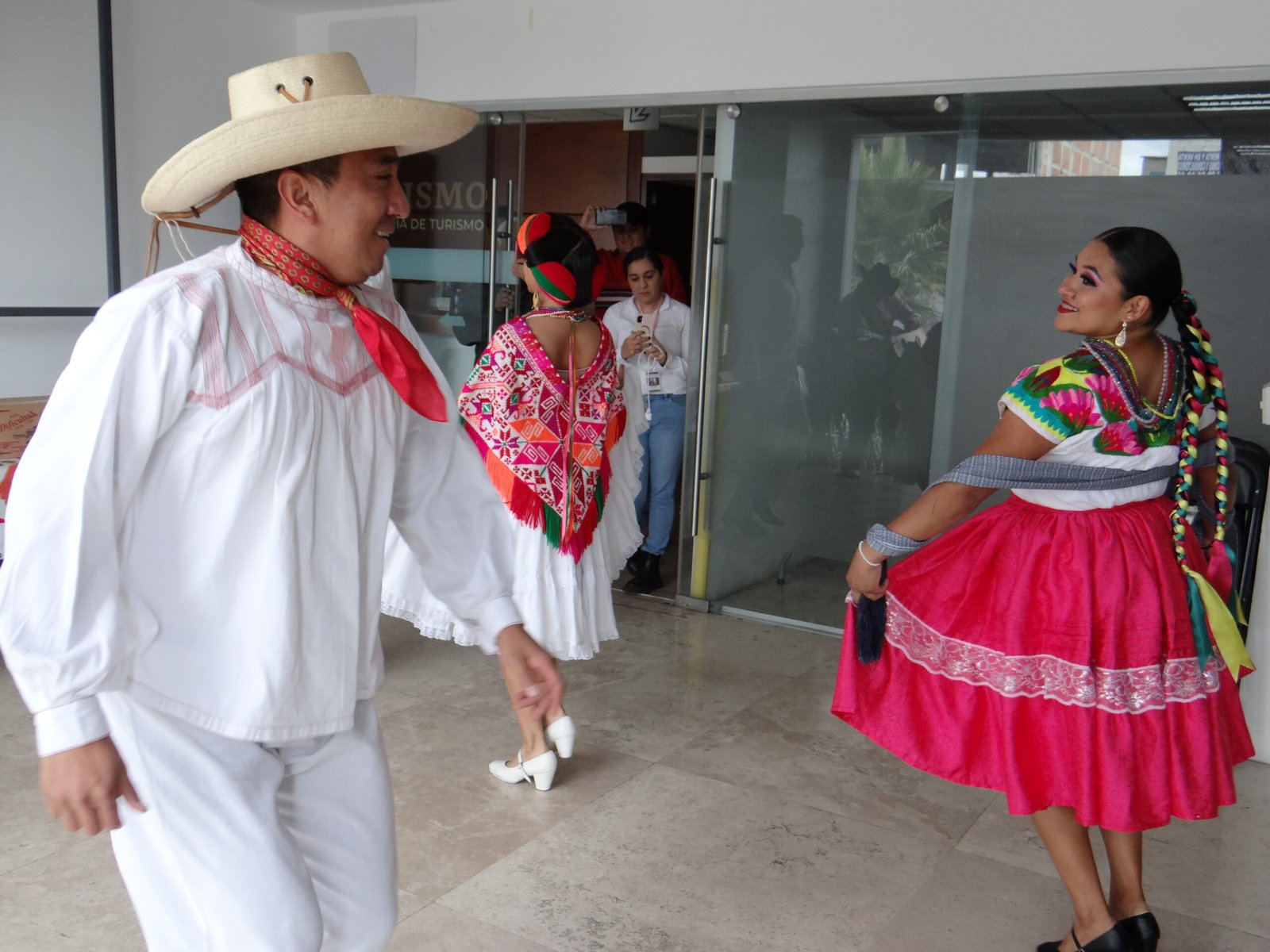 Entre Duendes y Huapangos” un festival que une turismo y tradición en  Huasca de Ocampo